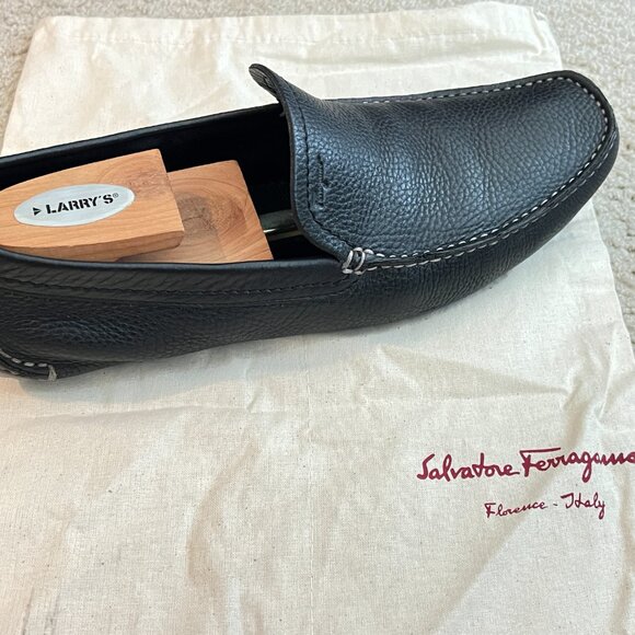 $969 Authentic SALVATORE FERRAGAMO Made in ITALY Black Leather Loafers Sz.9.5 EE